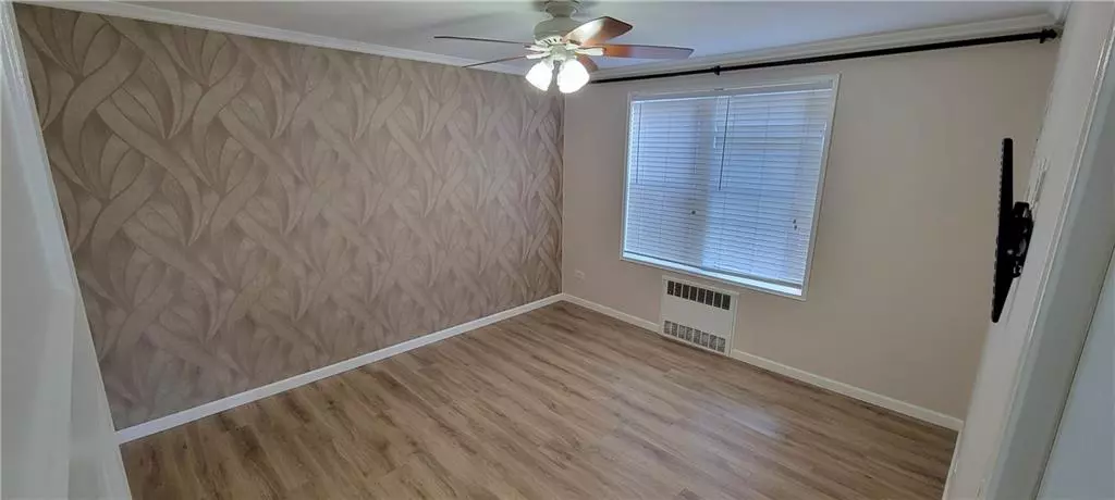 393 Avenue S #4H, Brooklyn, NY 11223