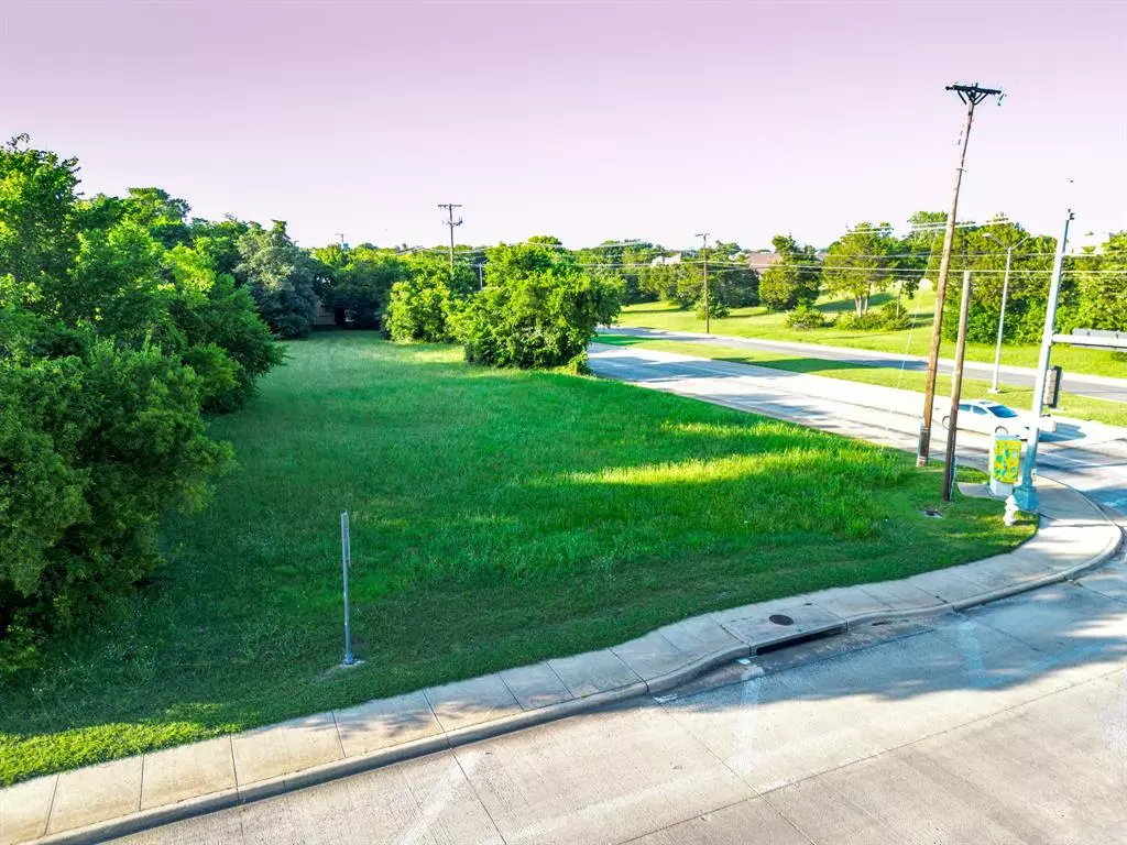 Cedar Hill, TX 75104,727 E Pleasant Run Road