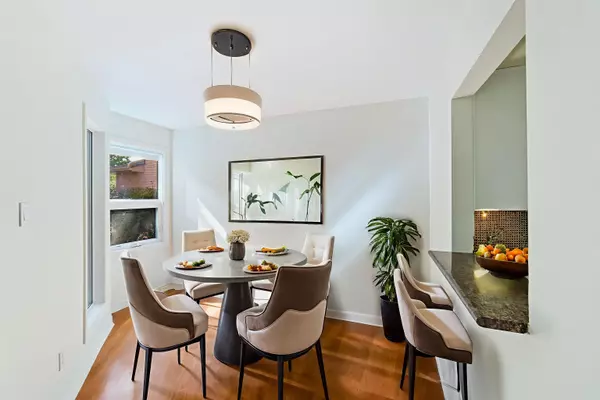 Oakville, ON L6H 5R8,2065 Sixth Line #5