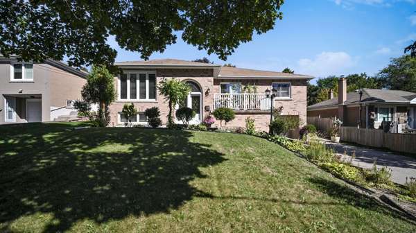 Toronto W10, ON M9W 1V4,134 Hadrian DR