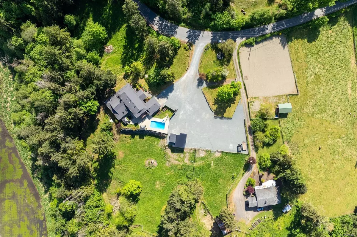 Duncan, BC V9L 5W4,7136/7138 Richards Trail