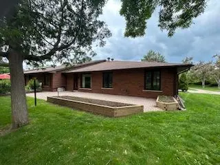 Kawartha Lakes, ON K0M 1A0,200 East ST S #202