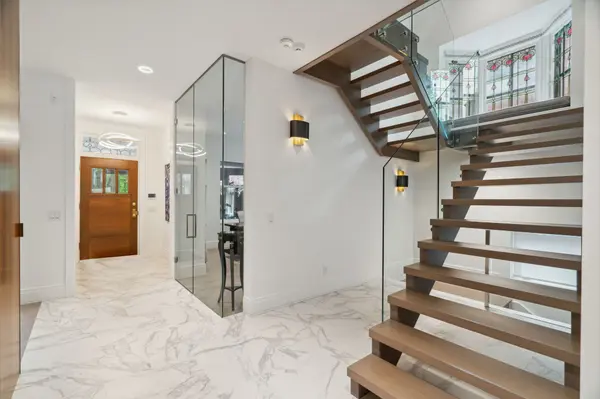 Toronto C09, ON M4W 1T8,135 Crescent RD