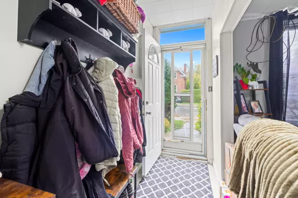 Owen Sound, ON N4K 4N5,1323 2nd AVE W