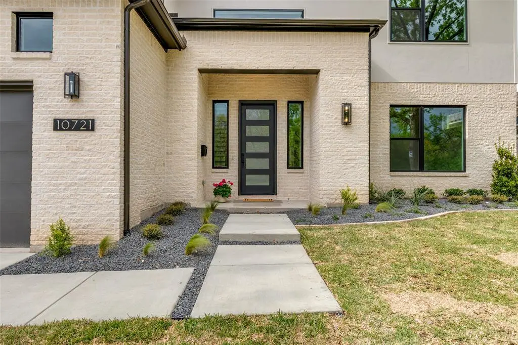 Dallas, TX 75218,10721 Clearbrook Lane