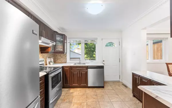 Toronto C07, ON M2R 2B7,10 Dunboyne CT