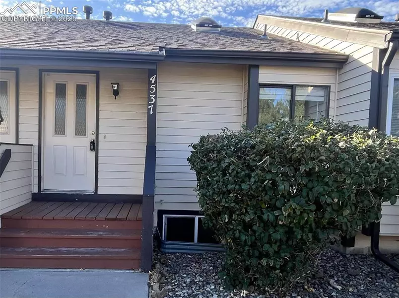 4537 Lamplighter CIR, Colorado Springs, CO 80916
