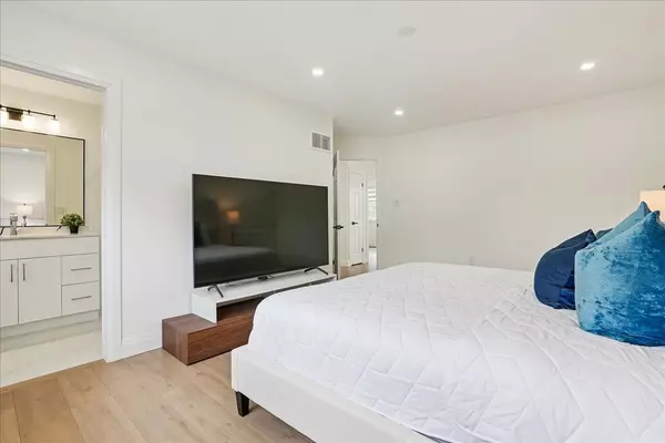 Hamilton, ON L8E 0A4,54 Ivybridge DR