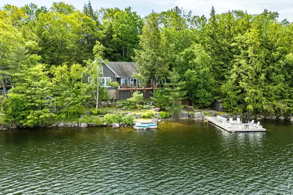 Muskoka Lakes, ON P0C 1A0,1064 Long Lake RD
