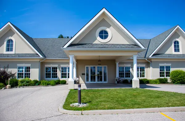 617 King ST N, Waterloo, ON N2V 2N3