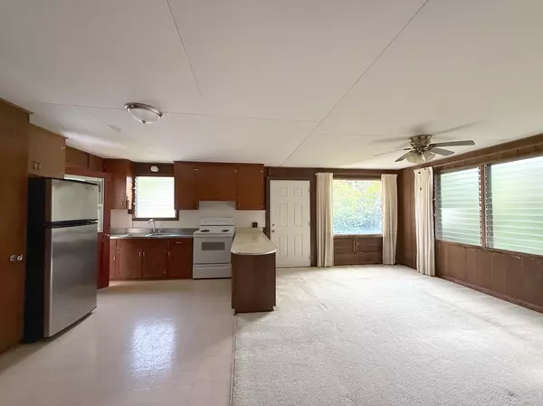 Kapaa, HI 96746,4557 HAUAALA RD