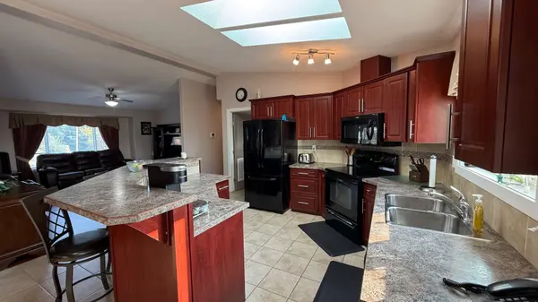 Youngstown, AB T0J 3P0,219 1 AVE E