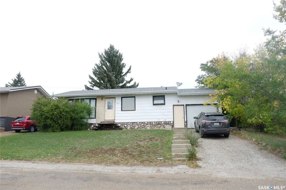 301 2nd AVENUE S, Rockglen, SK S0H 3R0