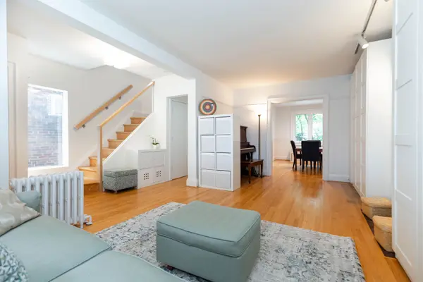 Toronto C04, ON M5N 1M2,437 St Clements AVE