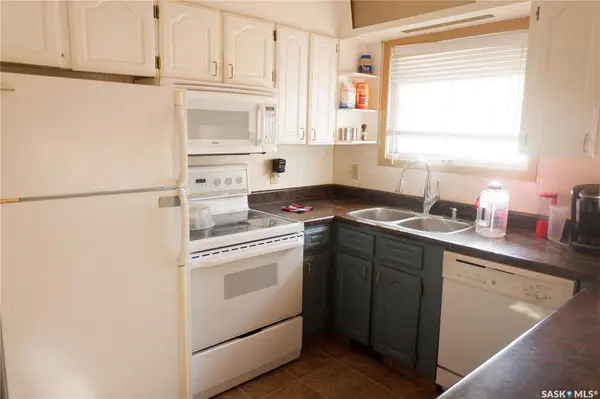301 2nd AVENUE S, Rockglen, SK S0H 3R0