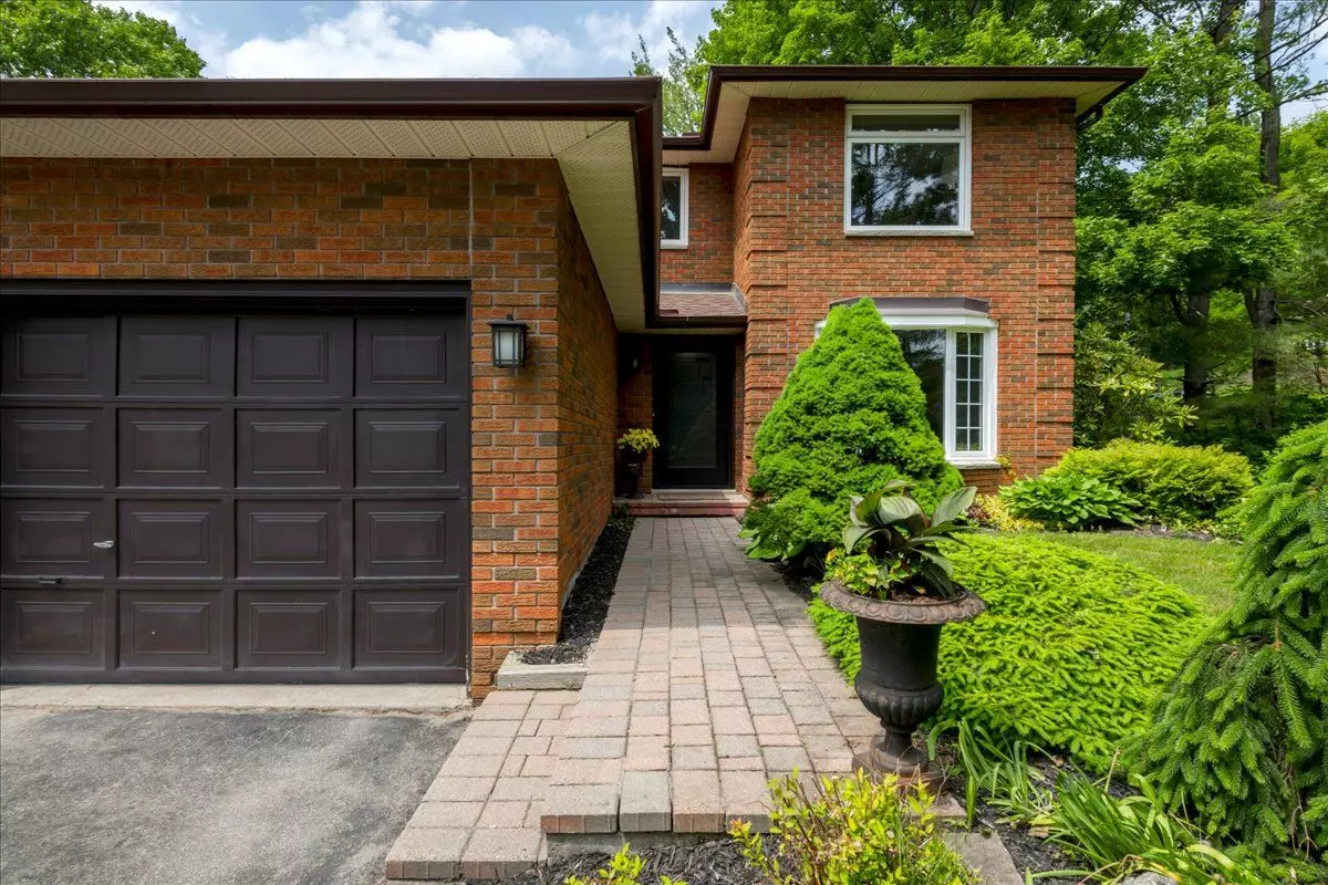 Springwater, ON L9X 0P5,24 POOLES RD