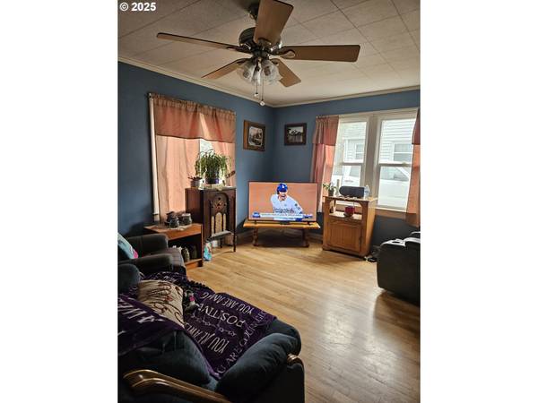 Dallas, OR 97338,749 SW WASHINGTON ST