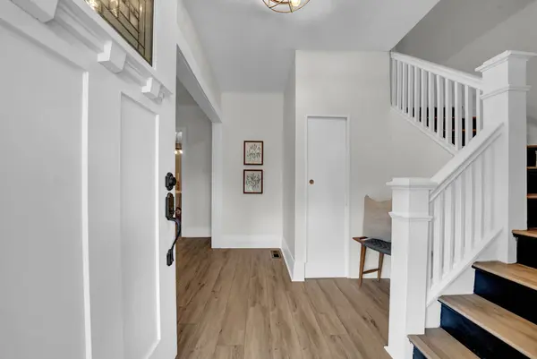 Oshawa, ON L1G 5V6,84 Oshawa BLVD N