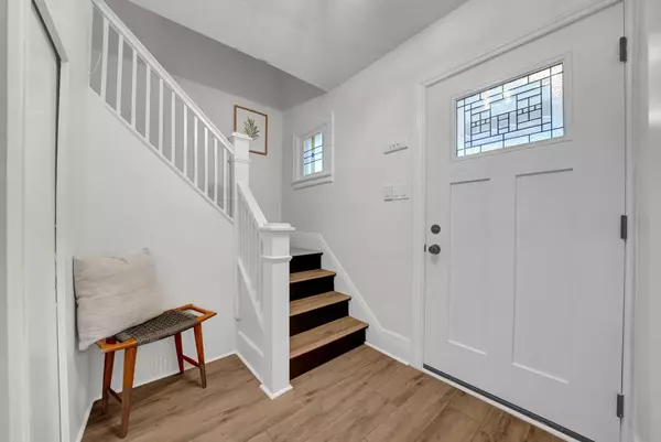 Oshawa, ON L1G 5V6,84 Oshawa BLVD N