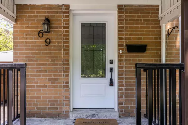 Newmarket, ON L3Y 3W2,69 Bayview Pkwy