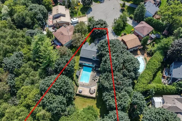 East Gwillimbury, ON L0G 1M0,2 Royal Oak RD