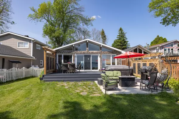 Leeds And The Thousand Islands, ON K7G 2V4,35 Sturtivans LN