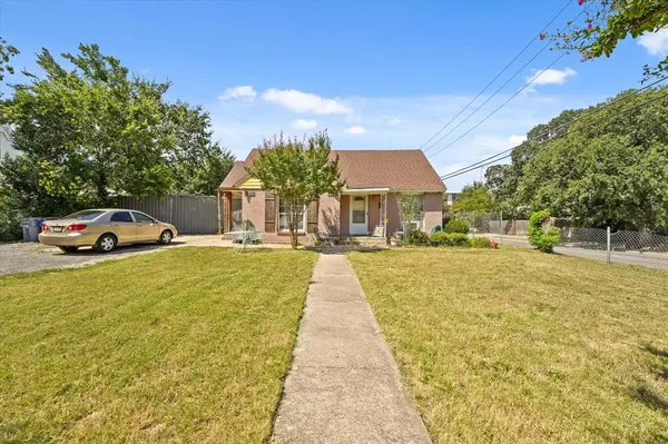 Dallas, TX 75235,7225 Mohawk Drive