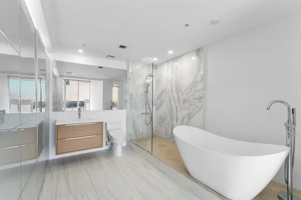 West Palm Beach, FL 33401,300 S Australian Ave #1110