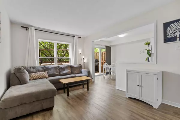 West Lincoln, ON L0R 2A0,49 Swayze CT