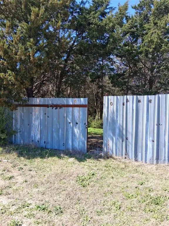 15 Mask Drive, Dallas, TX 75241