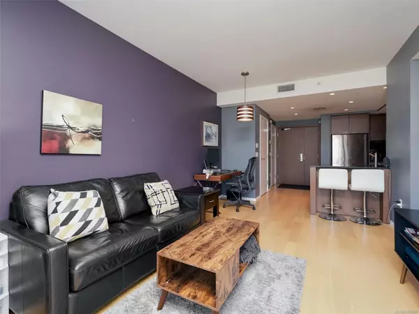 Victoria, BC V9A 0A1,100 Saghalie Rd #514