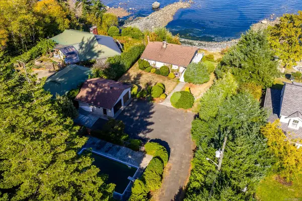 Courtenay, BC V9J 1X5,2332 Seabank Rd