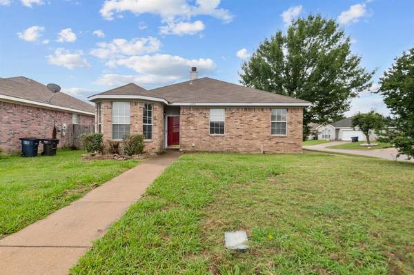 4400 Park Creek Court, Fort Worth, TX 76137