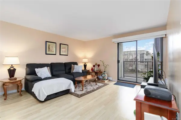 Victoria, BC V8T 4E5,2757 Quadra St #311