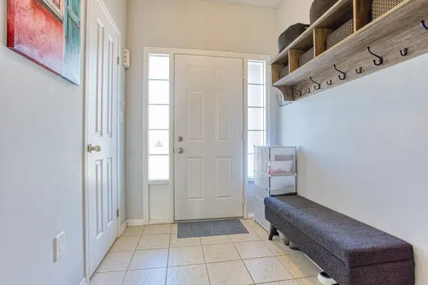 Hamilton, ON L8E 0B8,88 Palacebeach TRL