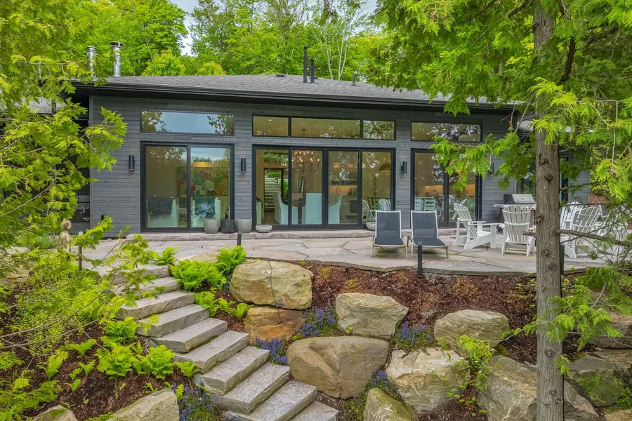 1100 Captains LN, Algonquin Highlands, ON P0A 1E0