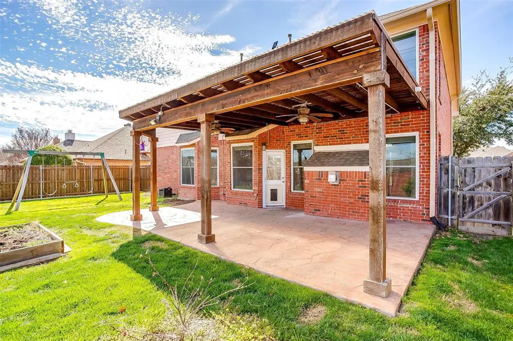 8341 Emerald Circle, North Richland Hills, TX 76180