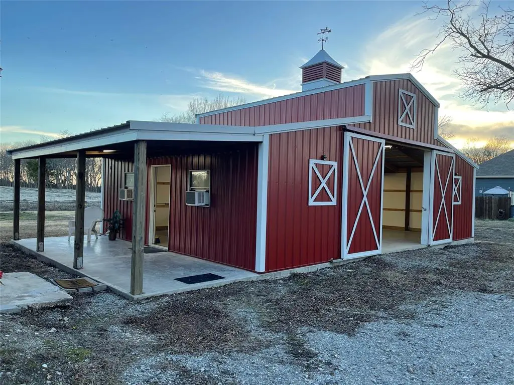 Trenton, TX 75490,407 E Saunders Street