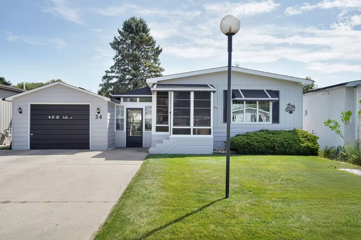 Strathroy-caradoc, ON N7G 3K8,34 Miller St ST