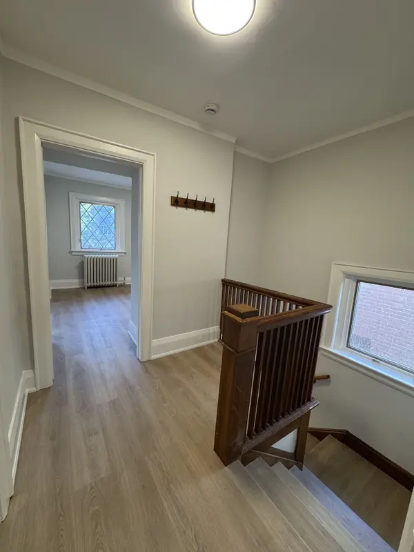 Toronto C09, ON M4T 1N9,183 st clair AVE E #upper