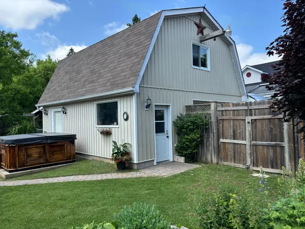 Scugog, ON L0C 1G0,2 Henrietta ST