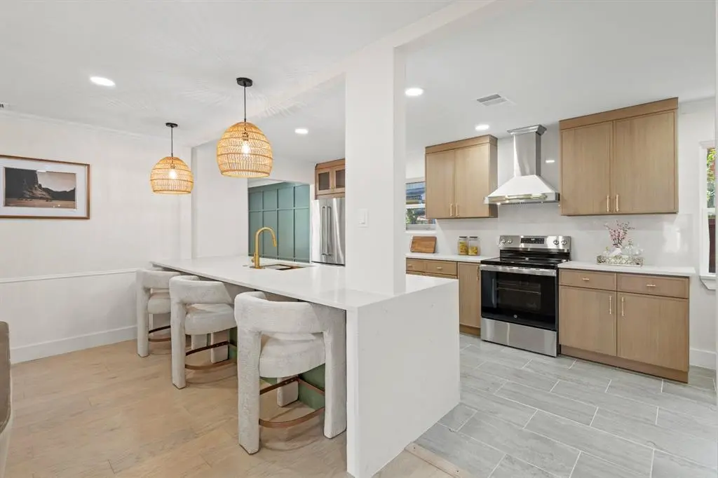 Dallas, TX 75211,2921 Touraine Drive