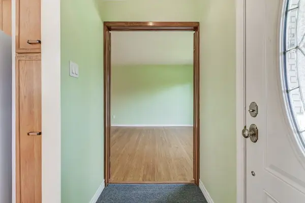 Oakville, ON L6H 2A4,1232 Napier CRES