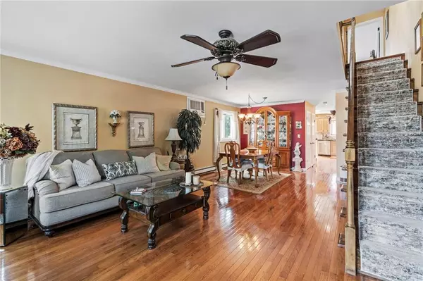 Staten  Island, NY 10312,185 Woodrow RD