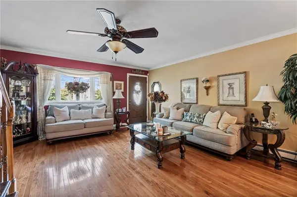 Staten  Island, NY 10312,185 Woodrow RD