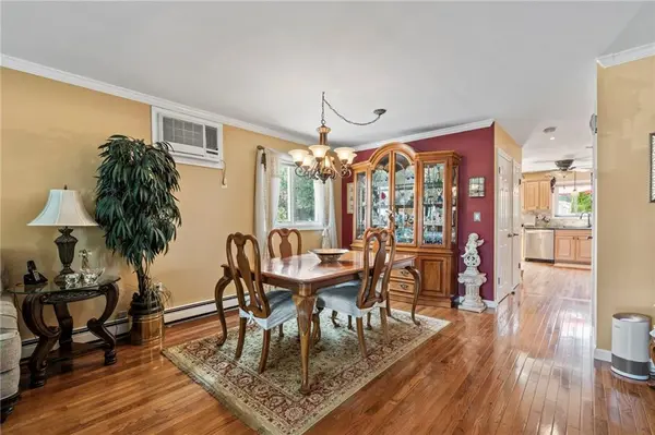 Staten  Island, NY 10312,185 Woodrow RD