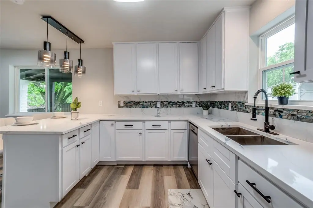 2502 Earlcove Drive, Dallas, TX 75227