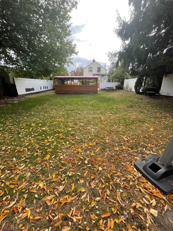 West Orange Twp., NJ 07052,15 Washington St