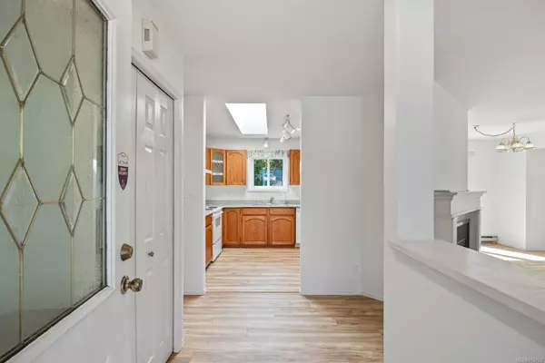 Courtenay, BC V9N 3W2,1565 Valley Cres