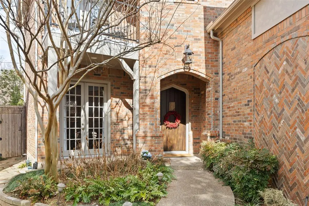 Dallas, TX 75220,11 Cochran Oaks Lane